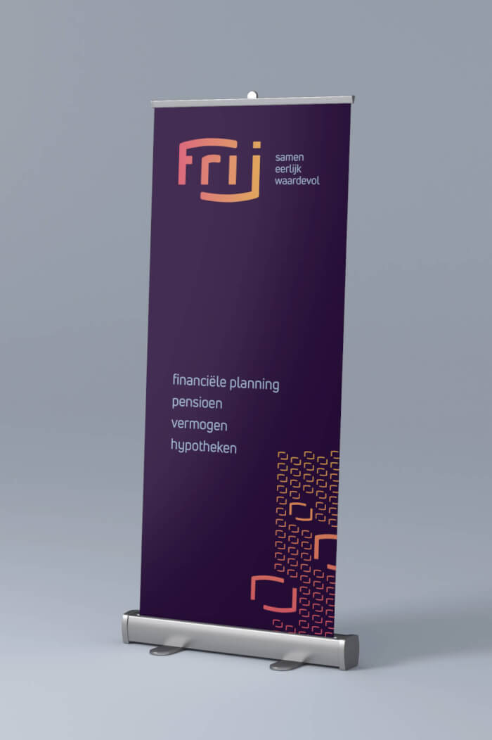 Mockup Rollup side 85x200 1 1